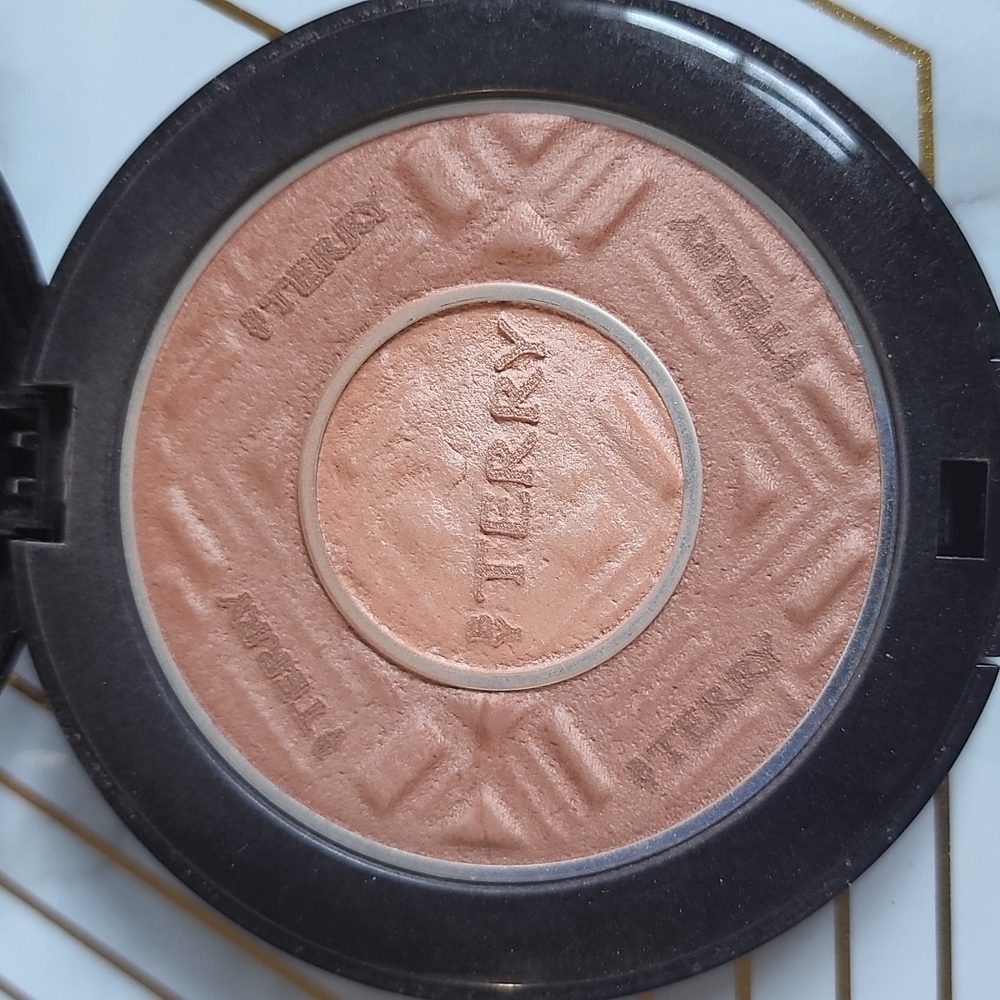 By terry dual powder  5 amber light